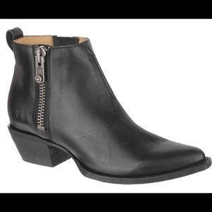 Frye Sacha Moto shortie boot